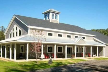 Spacious Upstairs 1Bed- Walking Distance To Beach Outlet Mall Michigan City Exterior photo